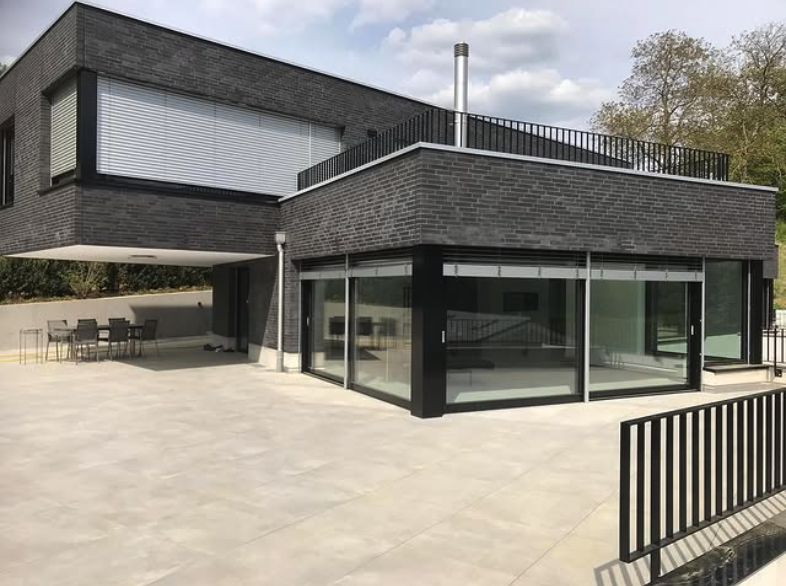 Terrassengeländer Einfamilienhaus