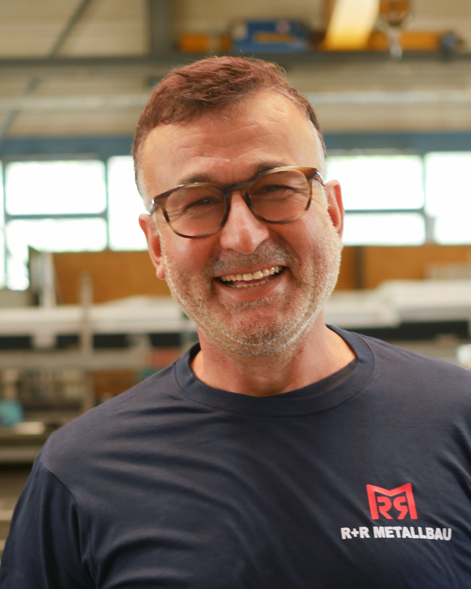 Hafiz A. - Produktion / Werkstatt bei R+R Metallbau AG