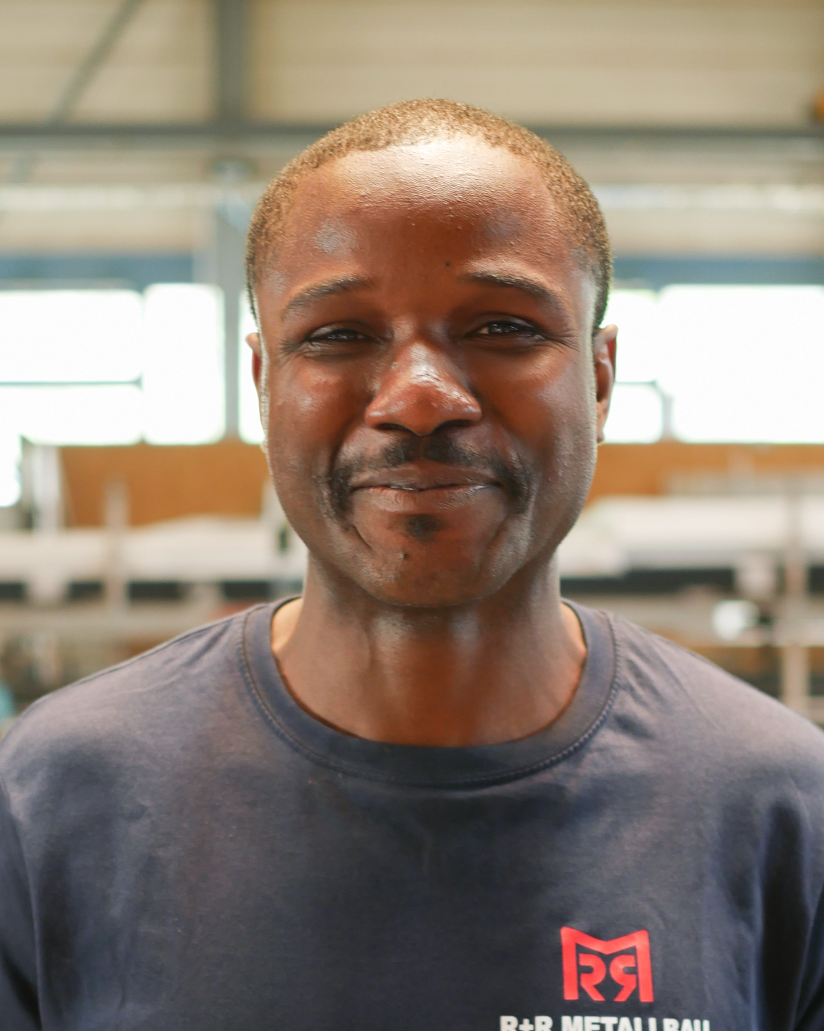Wafo Etienne Franck N. - Produktion / Werkstatt bei R+R Metallbau AG